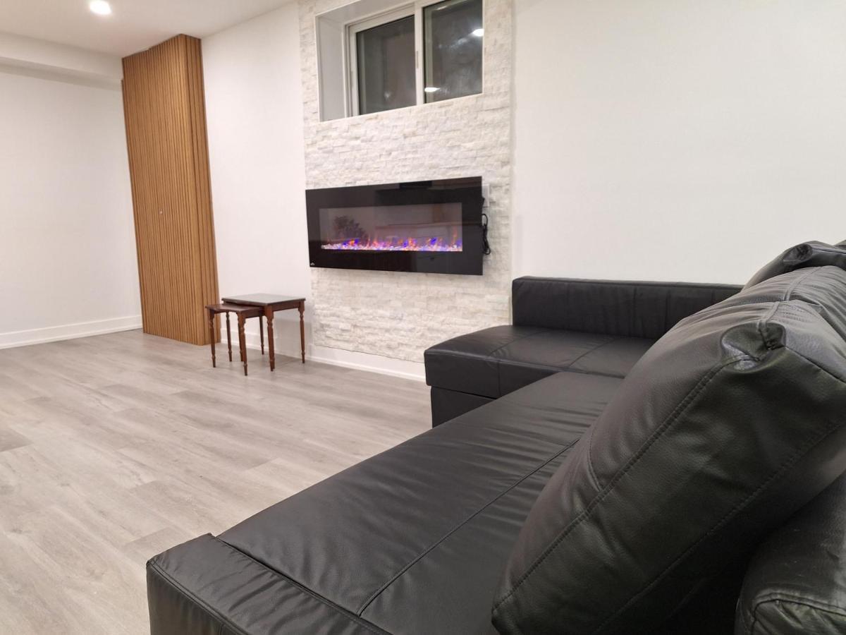 Independent Basement Studio Suite أوتاوا المظهر الخارجي الصورة